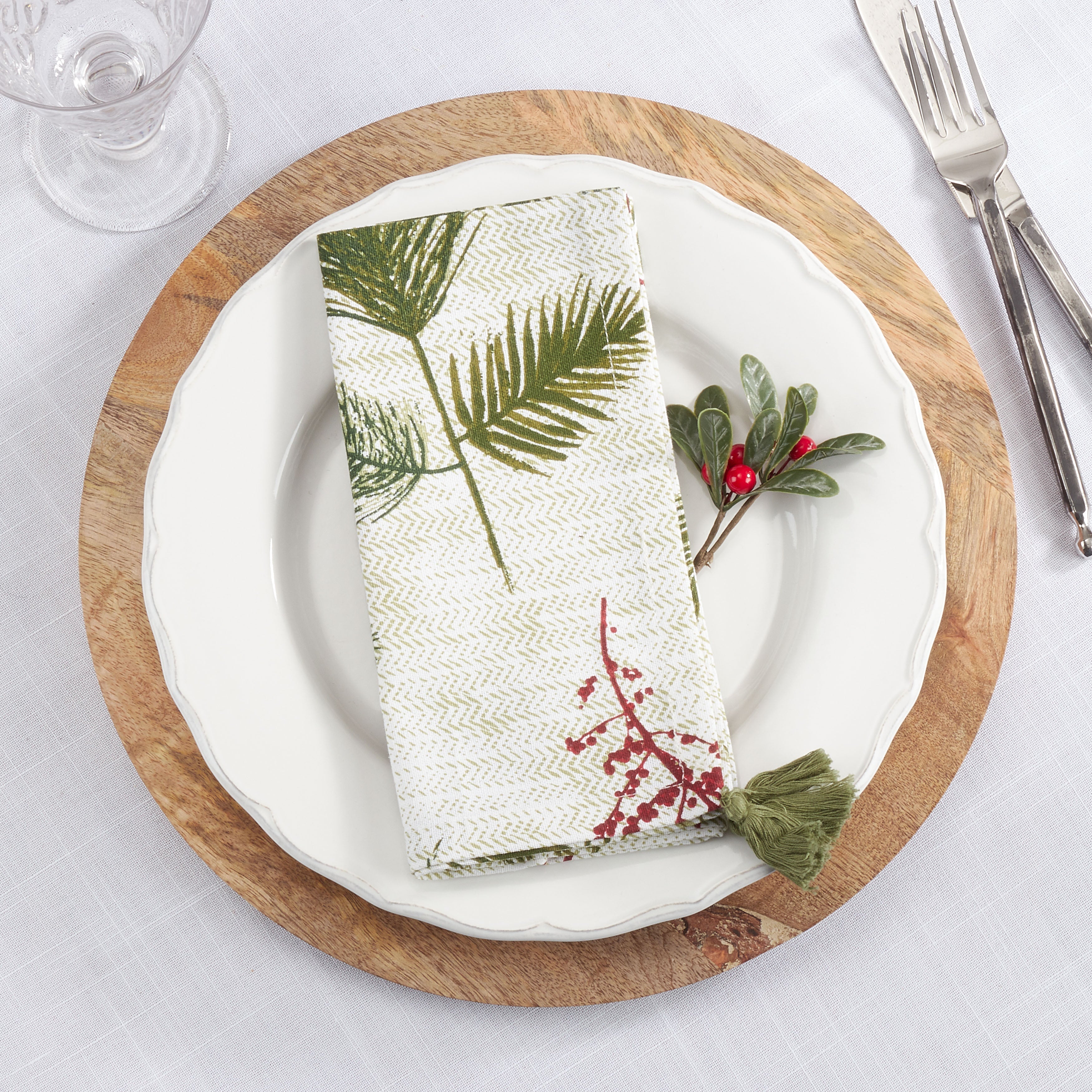 Pine Needle and Red Berry Table Napkin, Set of 4