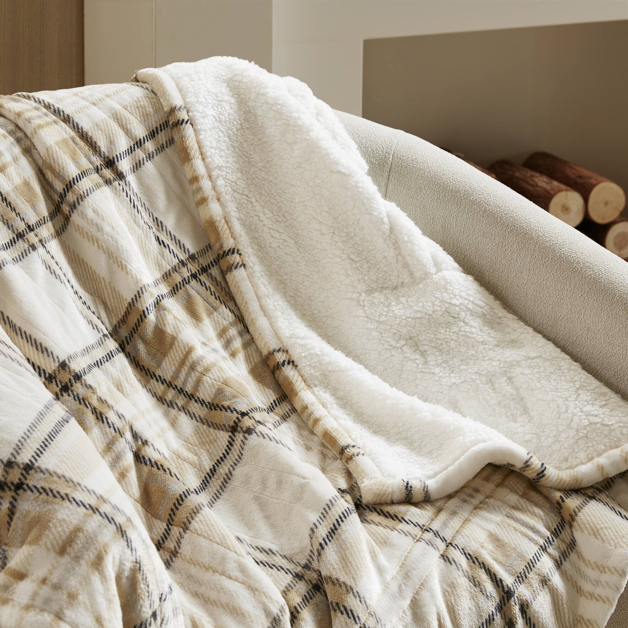 Tan Plaid 50x60' Heated Throw