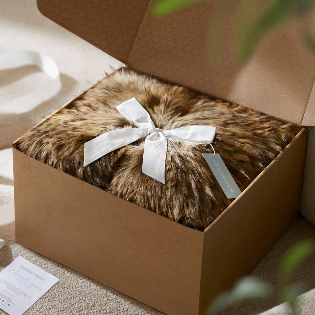 Luxe Faux Fur Throw Blanket