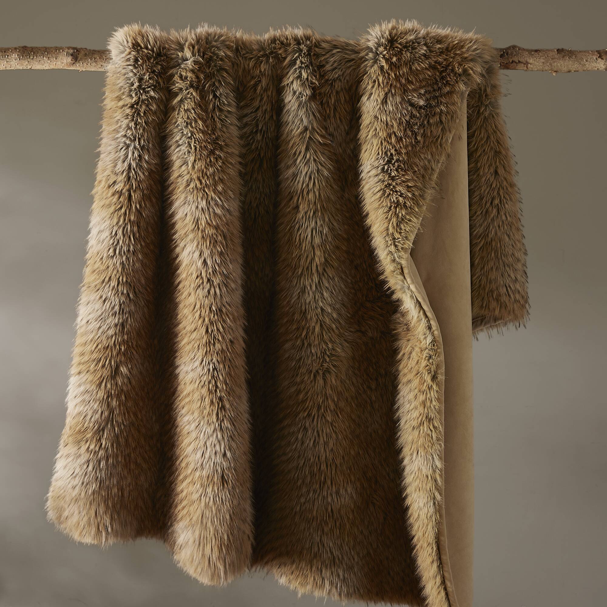 Luxe Faux Fur Throw Blanket
