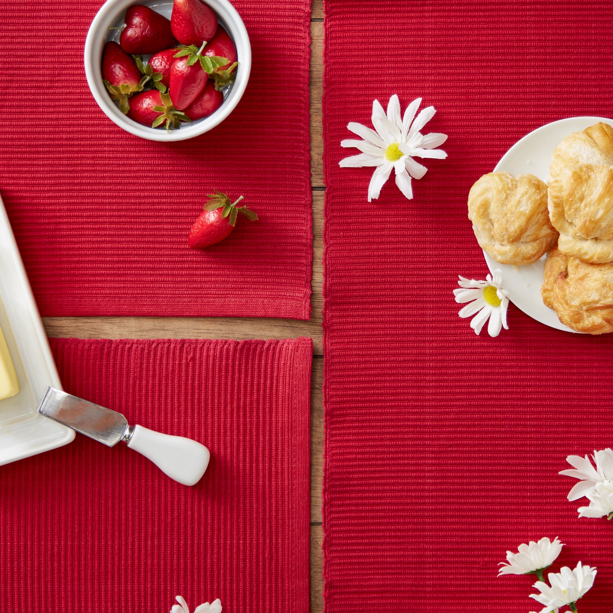 Cardinal Red Everyday Ribbed Placemat Set/6