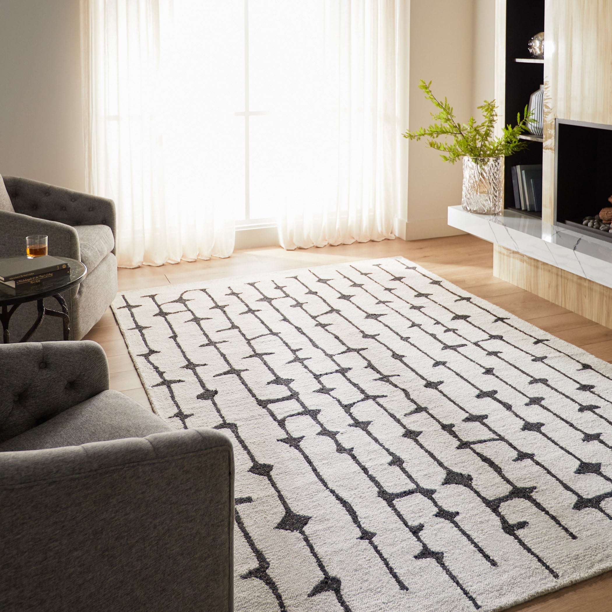 Contemporary Luxe Black Rug
