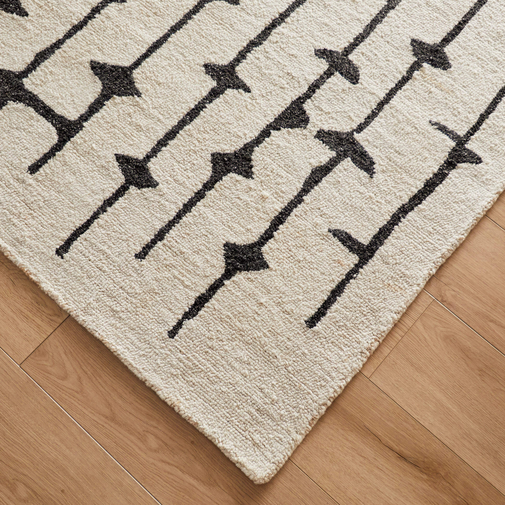 Contemporary Luxe Black Rug