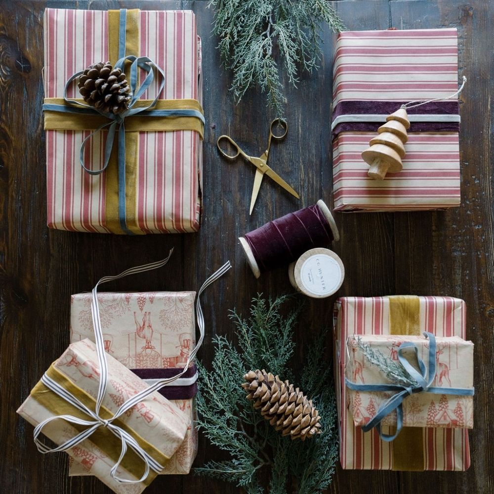 27 Lifelike Faux Cedar Branch