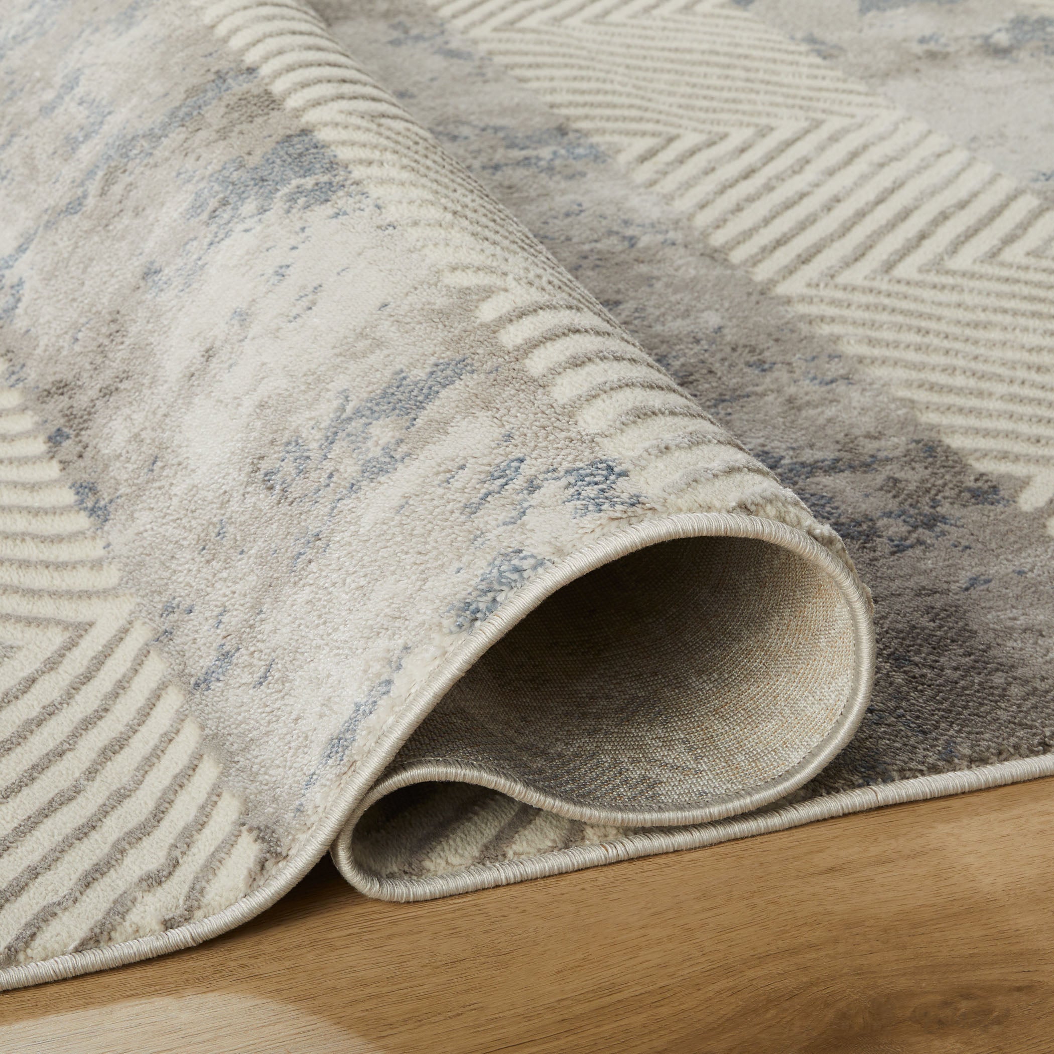 Betsi Vintage Chevron Stripe Rug