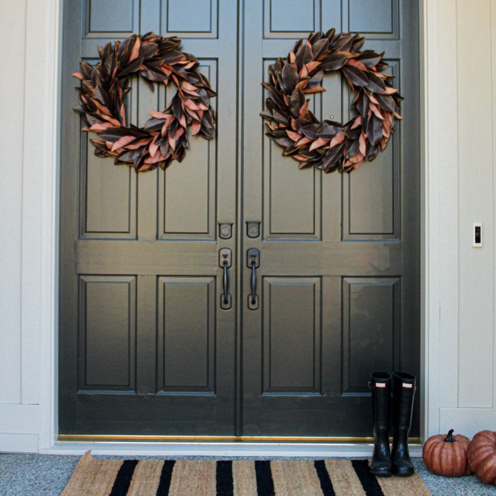 30 Lifelike Brown Magnolia Leaf Wreath