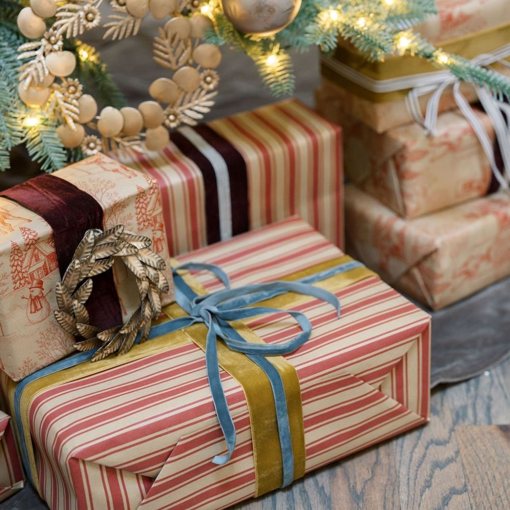 Handcrafted 12 Mixed Metal Wreaths with Elegant Layered Leaves, Set of 2