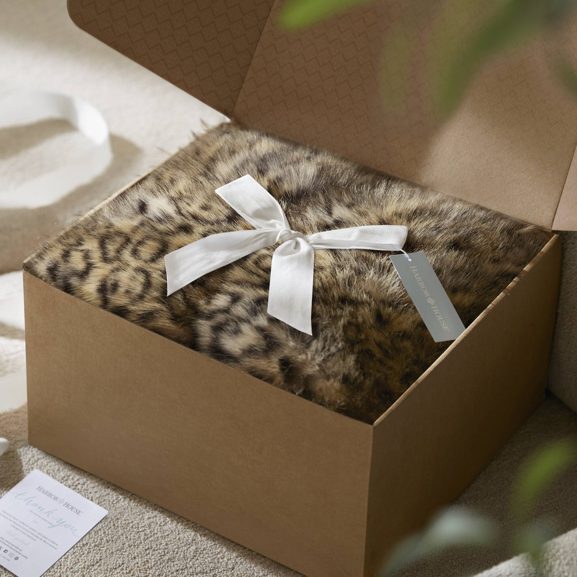 Luxe Faux Fur Throw Blanket