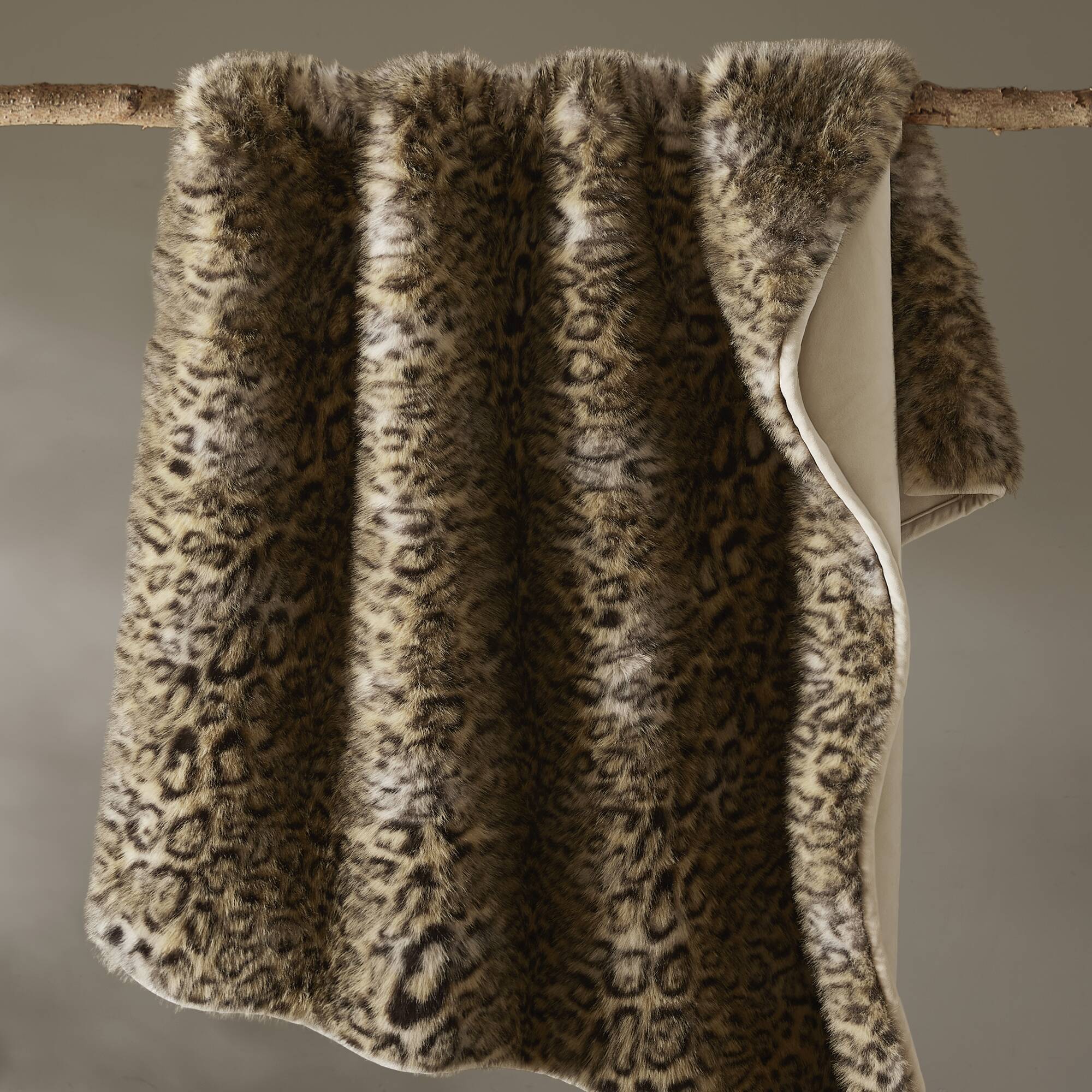 Luxe Faux Fur Throw Blanket