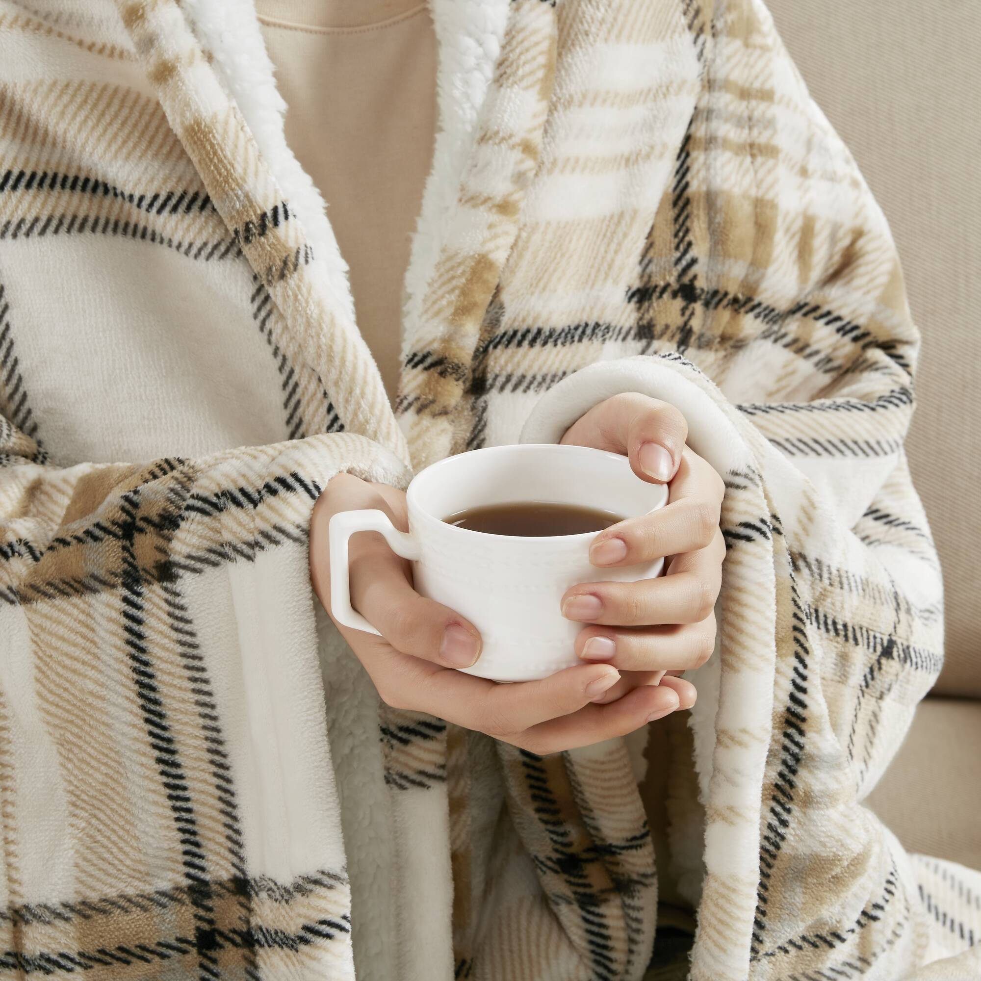 Tan Plaid 50x60' Heated Throw